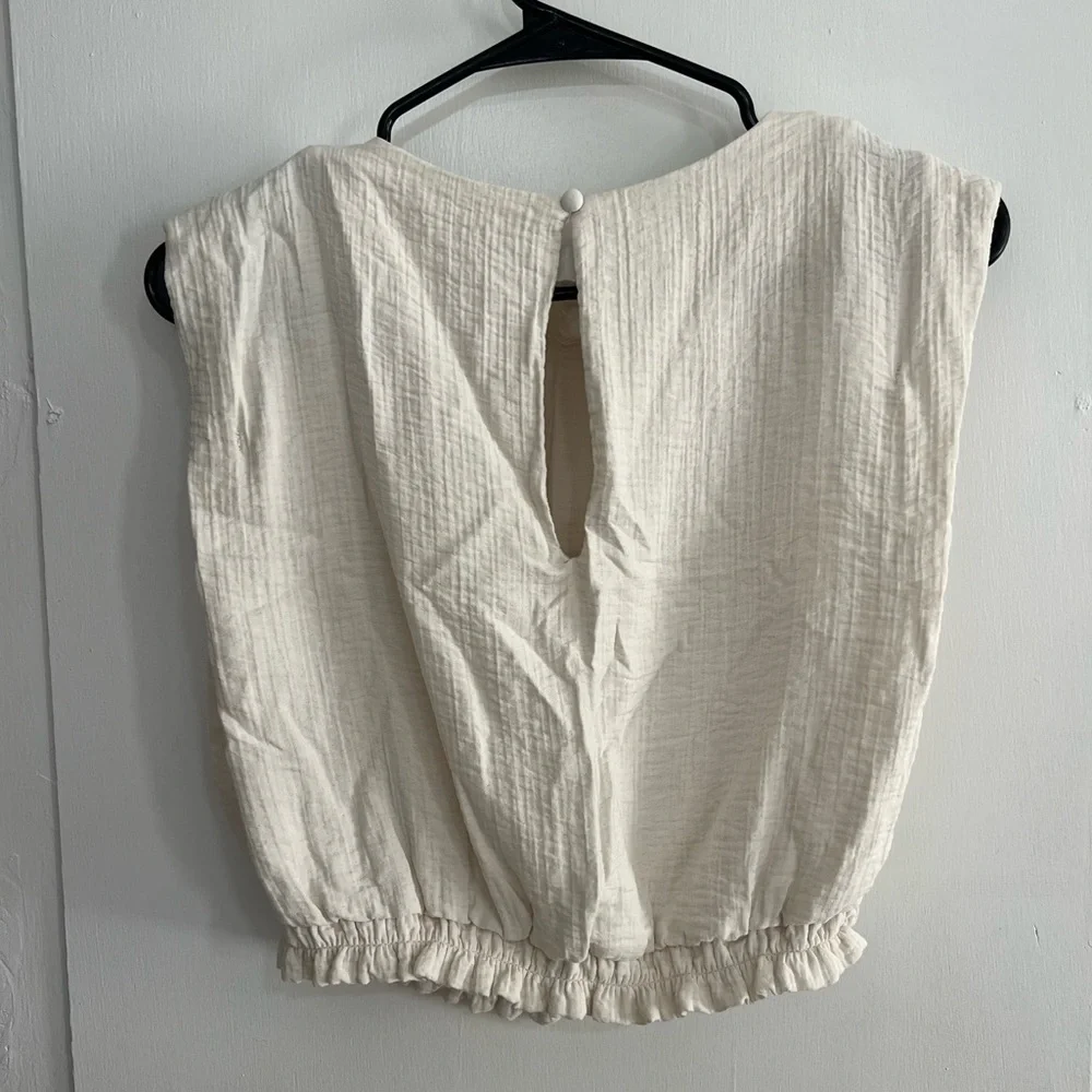 Target Sleeveless Top - Picture 2 of 2